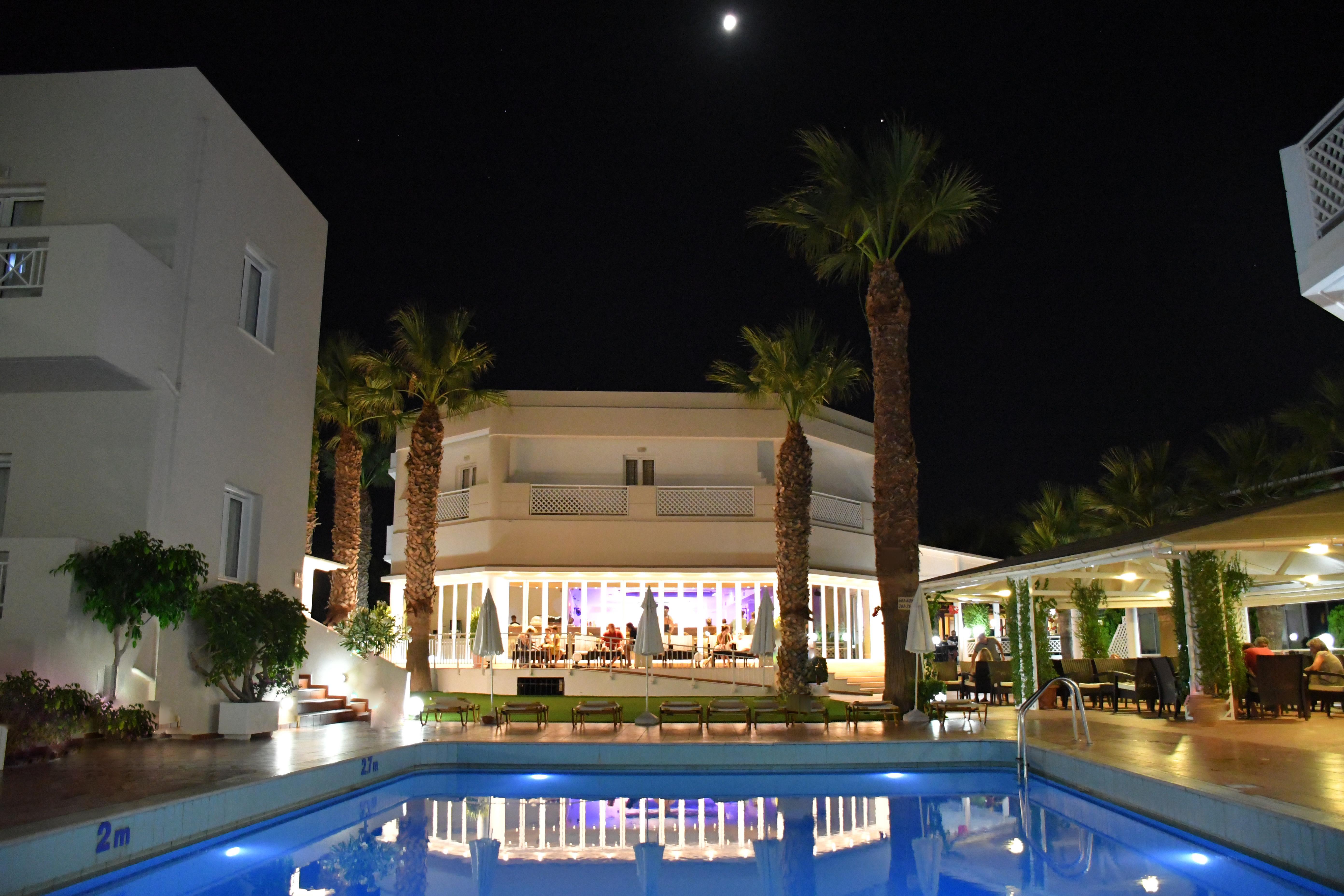 Magda Hotel Club ゴウヴァイ エクステリア 写真